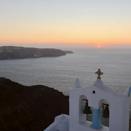 Angels Santorini Μεγαλοχώρι